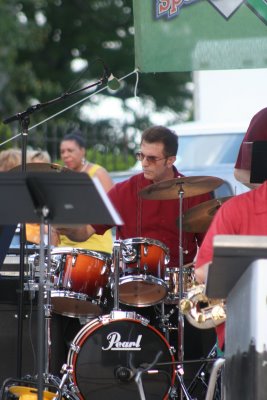 Mike Del Campo, drums